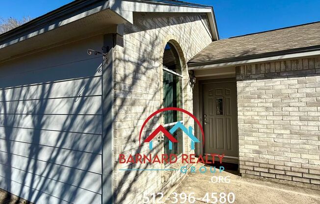 Available Now: 3 Bedroom, 2 Bath Stand Alone Home