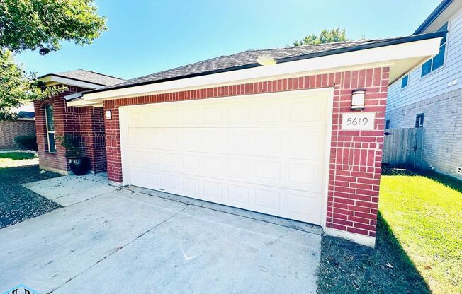 Spacious and Well Designed 3 Bedroom 2.5 Bath, Located in the far Northeast and North Central San Antonio area!