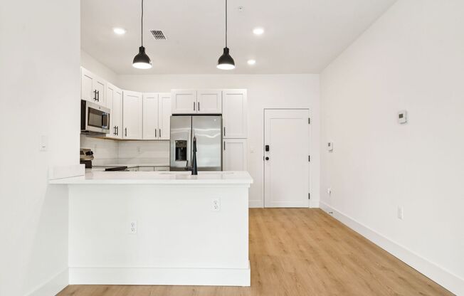 1 bed, 1 bath, 679 sqft, $1,595, Unit 301