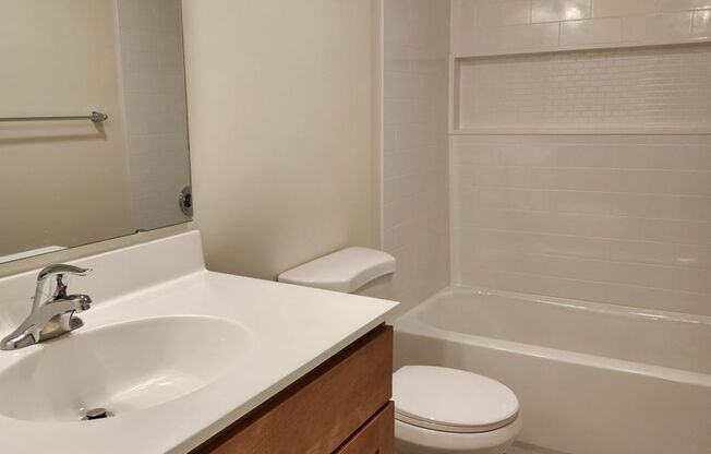 3 beds, 2 baths, 1,696 sqft, $2,055, Unit WI150G4