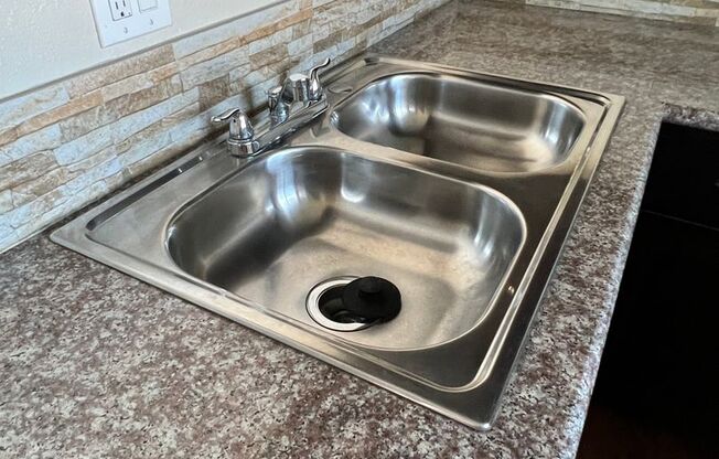 Studio, 1 bath, 325 sqft, $1,600, Unit 2233-01