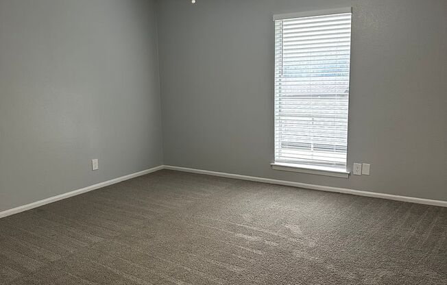 3 beds, 2 baths, 1,368 sqft, $1,249