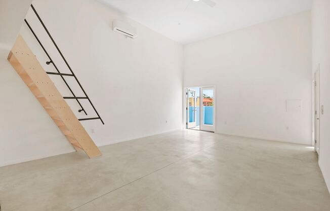 1 bed, 1 bath, 648 sqft, $2,195, Unit 3042