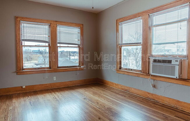 Studio, 1 bath, 675 sqft, $875, Unit 11