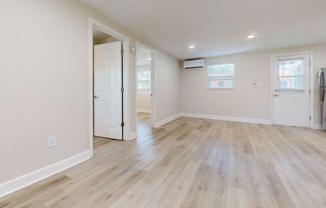 2 beds, 1 bath, 656 sqft, $1,499, Unit 705-06