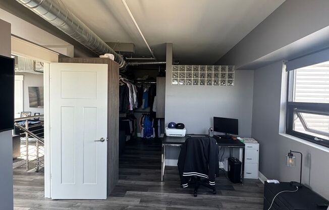 2 beds, 2 baths, 2,000 sqft, $4,550, Unit 600 Broadway Ave NW - Unit 601 A