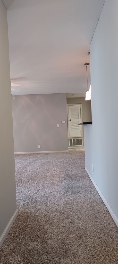 2 beds, 2 baths, 1,142 sqft, $1,360, Unit 31-202