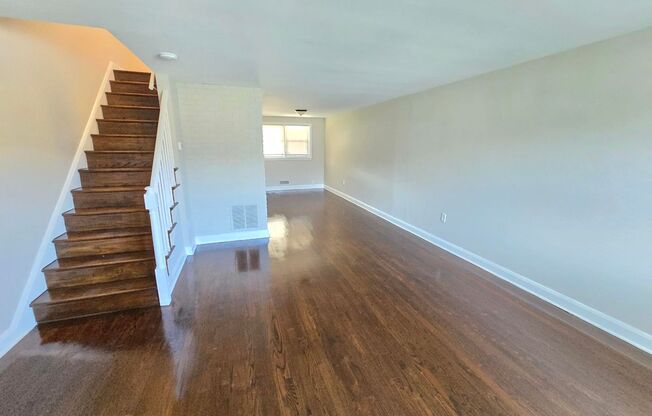 Beautiful 3 Bedroom 1 Bathroom East Baltimore Town Home