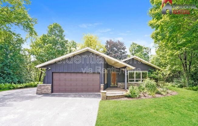 11539 N PARKVIEW DR