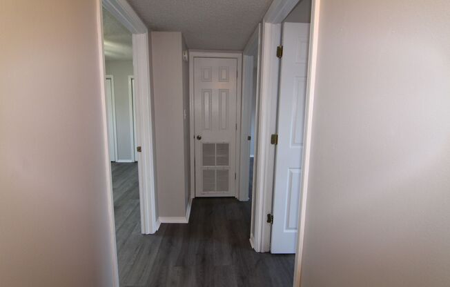 3 beds, 2 baths, $875, Unit G