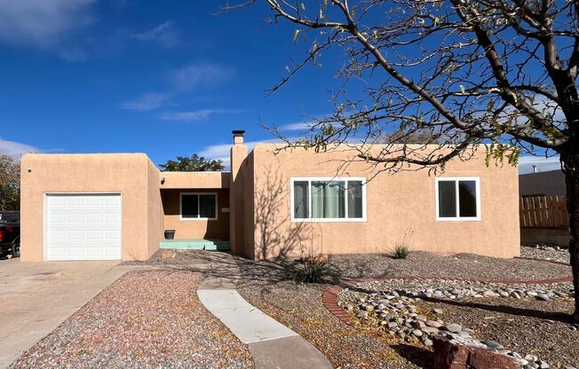 Spacious 2 Bedroom 3 Bathroom Home In ABQ!