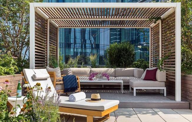 1 bed, 1.5 baths, 920 sqft, $7,500, Unit 12L