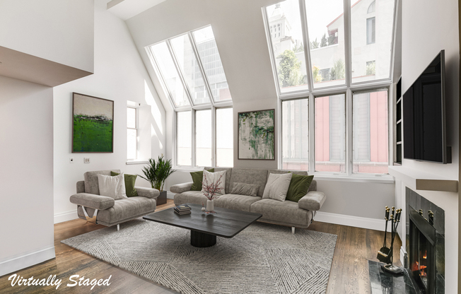 125 E 12 ST
