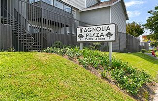 Magnolia Plaza Apartments