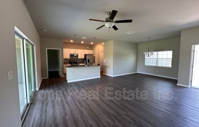 2492 SPARKLE LN