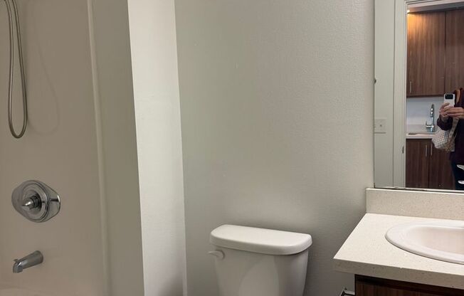 1 bed, 1 bath, 580 sqft, $1,299, Unit 209