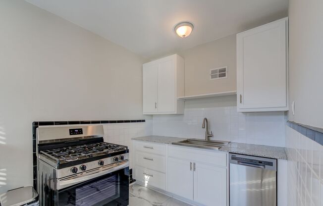 1 bed, 1 bath, 750 sqft, $1,195, Unit 1