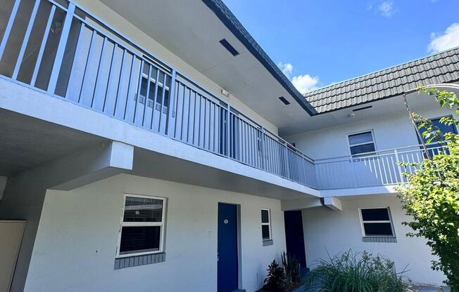 Spacious and modern 1-bedroom, 1-bathroom unit available for rent in the heart of Fort Lauderdale.