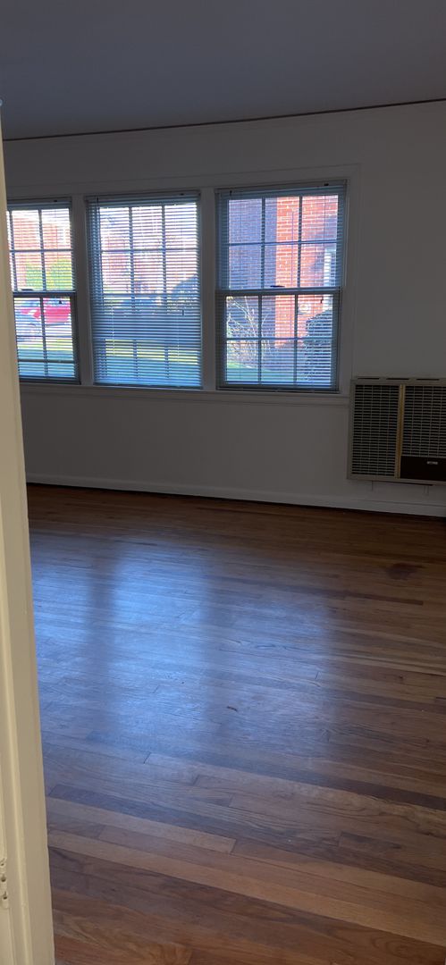 1 bed, 1 bath, $1,499, Unit 5440-2