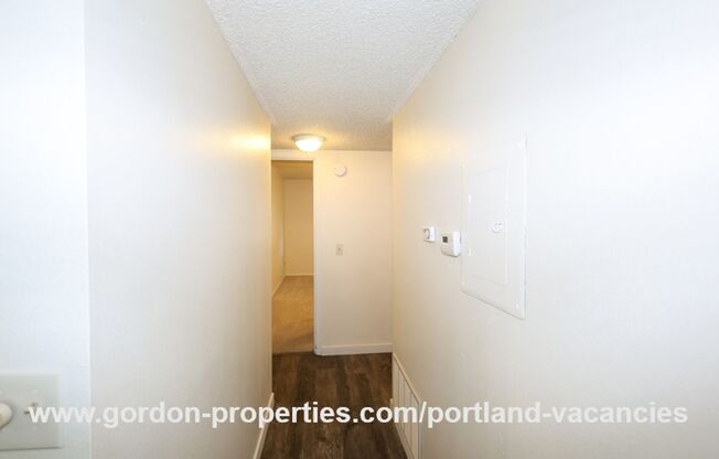 2 beds, 1 bath, $1,395