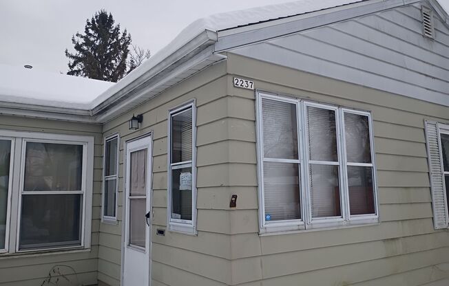 2237 W. Rohr Avenue, Milwaukee - 3 Bedroom House