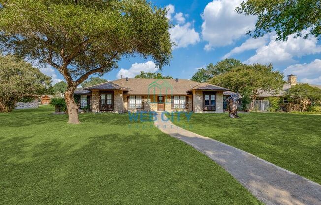 212 HARRIS DR