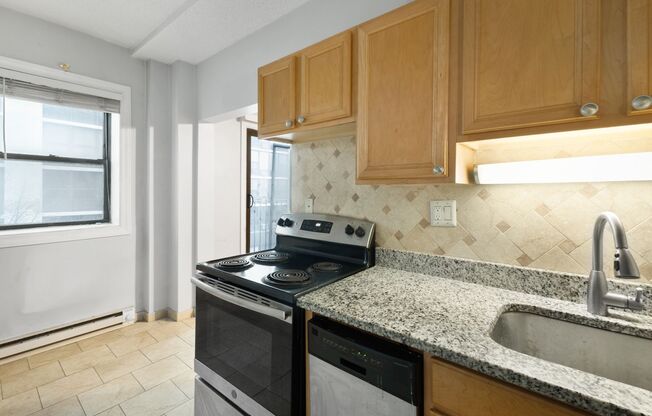 1 bed, 1 bath, 408 sqft, $1,895, Unit 305