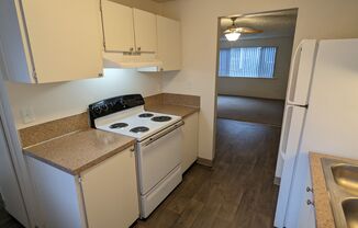 3 beds, 1.5 baths, 1,500 sqft, $1,995, Unit 2802-3