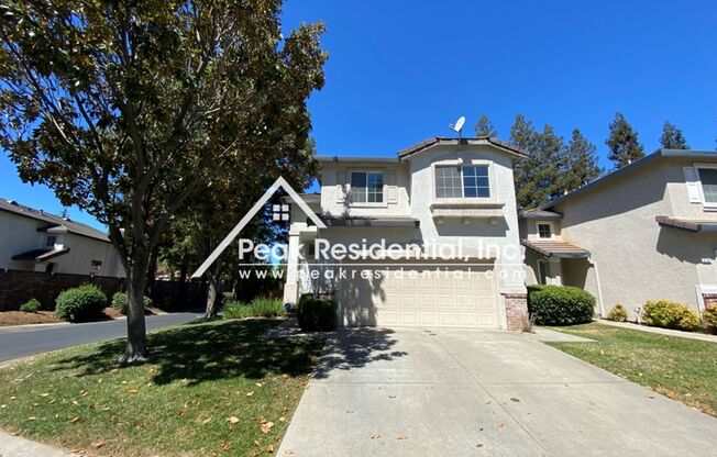 Wonderful 3bd/2.5ba Elk Grove Home with 2 Car Garage