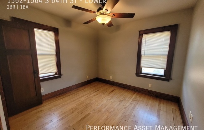 1562 1564 S 64 ST