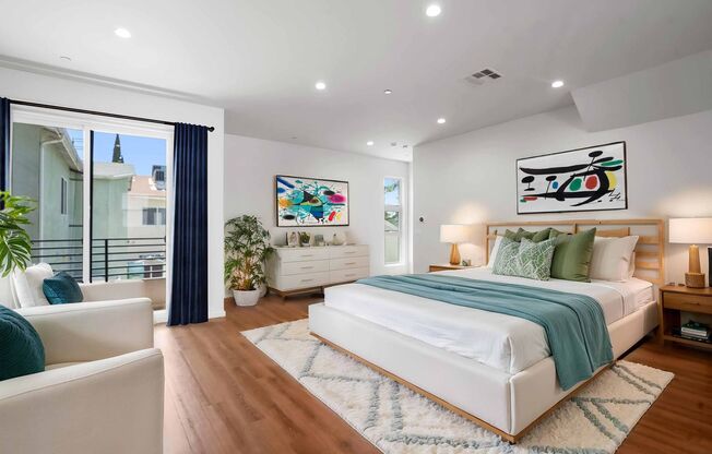 6656 Balboa Blvd Residences