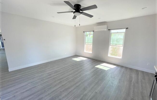 2 beds, 1 bath, $2,600