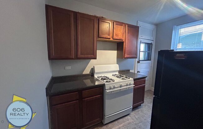 Charming Apartments in Rogers Park!