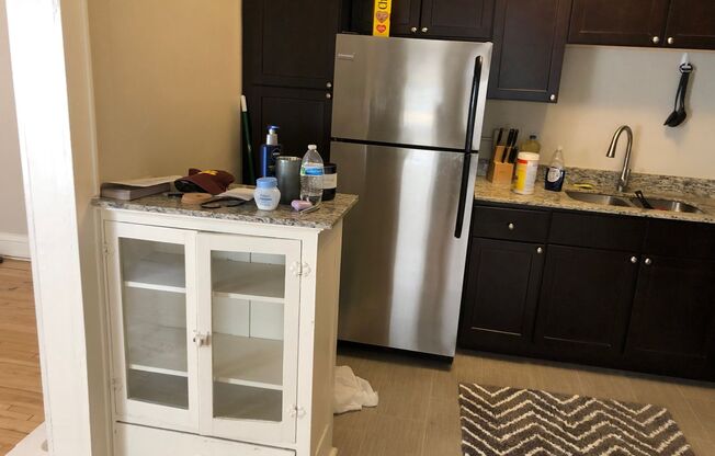 1 bed, 1 bath, 750 sqft, $1,220, Unit 106