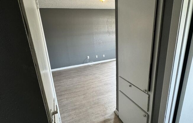 1 bed, 1 bath, $550