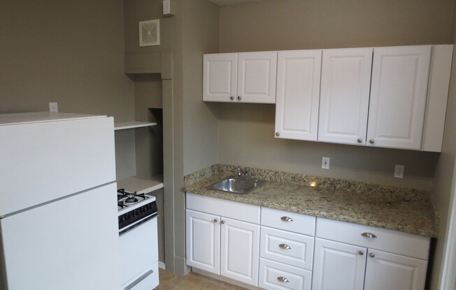 Studio, 1 bath, 357 sqft, $1,278, Unit 307