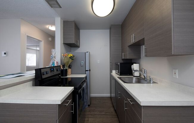 1 bed, 1 bath, $2,795, Unit 27-07