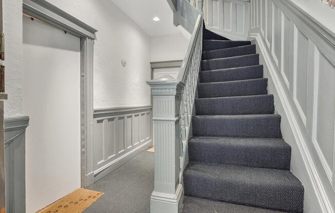 21 Temple St