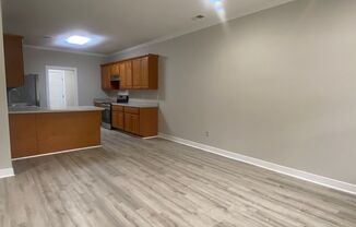 2 beds, 1 bath, $1,300, Unit 6707