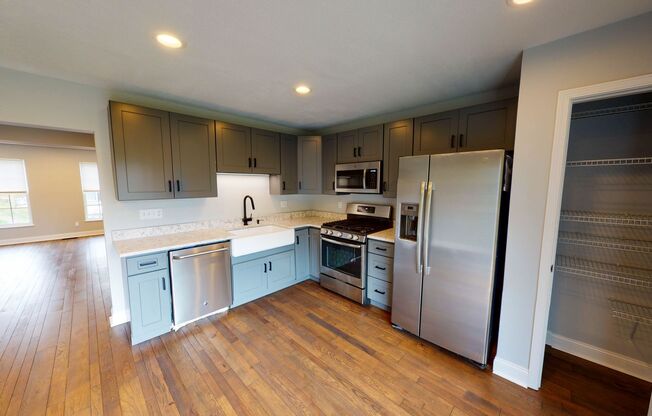 Modern 3-Level Townhome in Monaca – 2 Bed, 1.5 Bath + Garage