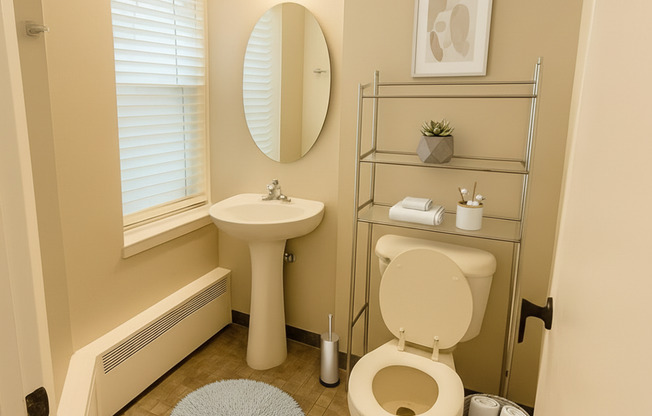 2040 Saunders Ave. St. Paul MN 55116