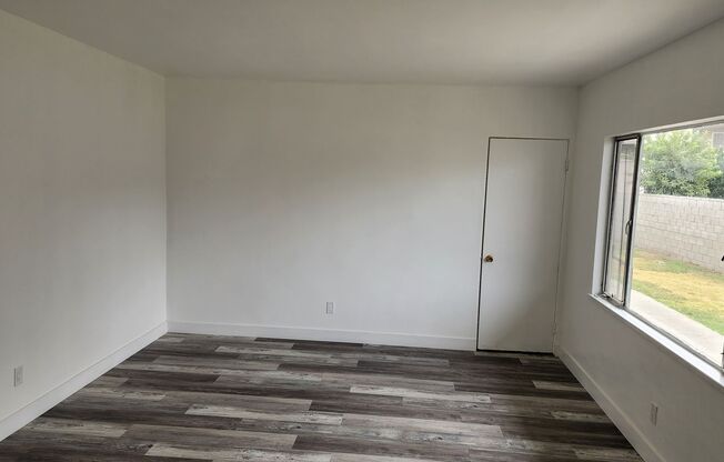 1 bed, 1 bath, $1,800, Unit B