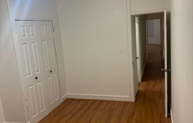 Large Home in 21216!!