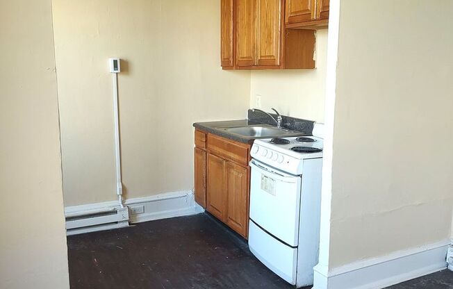 1 bed, 1 bath, 700 sqft, $758, Unit Unit 3F