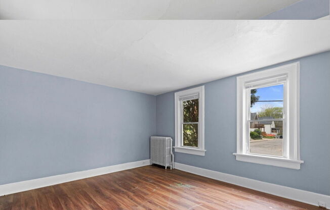 118 E CONCORDIA AVE