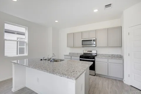4422 CHANDLER RD