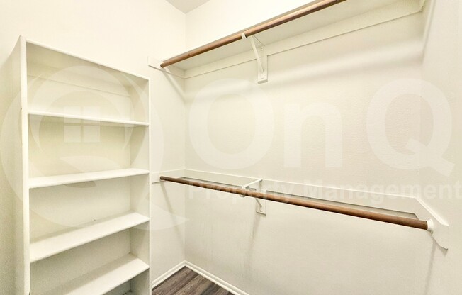 3 beds, 2 baths, 1,088 sqft, $1,700, Unit 284