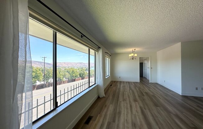 Sweeping Views of Yakima Valley