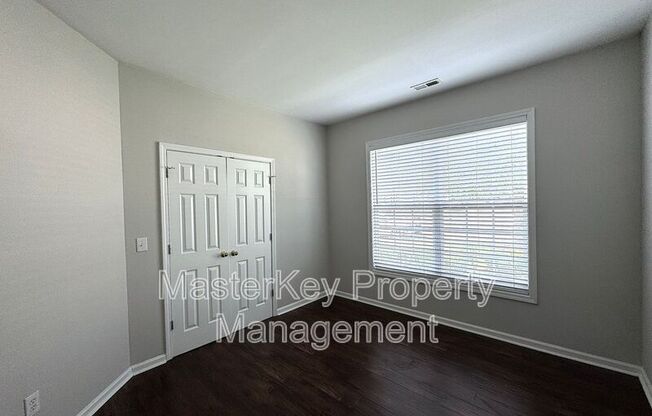 204 STRAYWHITE AVE