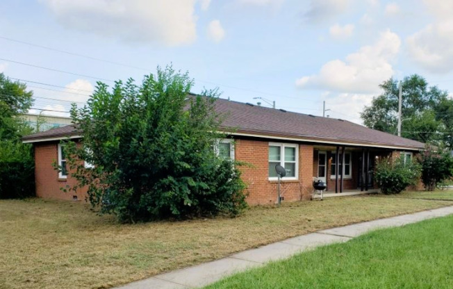 1629 E CROWLEY